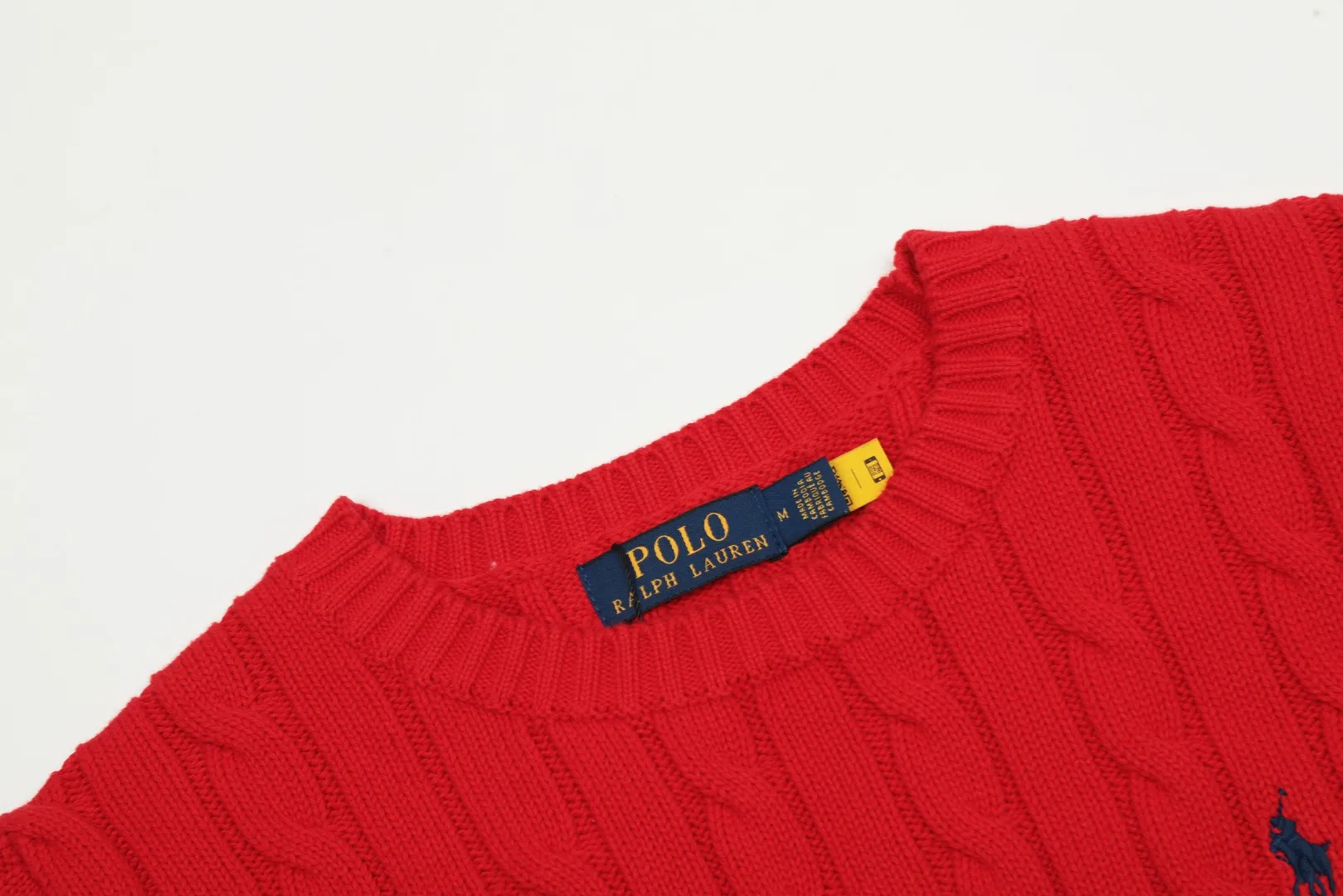 🅿️160 "Top quality" Style number: DS002# (not off the shelves all year round) [Ralph Lauren round neck solid color pony embroidered logo knitted short sleeves] ✅Ralph Lauren classic basic versatile knitted short sleeves for all seasons ✅Main supplier platform live broadcast Wholesale entities Replenish when out of stock Not off the shelves ✅ZP quality 1:1 version Scan the code to enter the GF website Counter quality ✅Detailed quality is the only one in Guangzhou Imported quality cotton yarn, focusing on high-end, cost-effective, good quality needless to say ✅The version is restored to the original order, the maximum size can be worn up to 160 pounds, loose, comfortable and stress-free ✅The upper body is simple and easy to match, a must-have for goddess ootd, good-looking clothes are never picky, a must-have in the goddess’ wardrobe Size: S-XL Color: Black White Gray Light Blue Light Pink Colorful Blue Khaki Bright Yellow Fruit Green Milk Apricot Wood Green Taro Purple Chinese Red Anchor Red Navy Red Label Navy Blue White Label